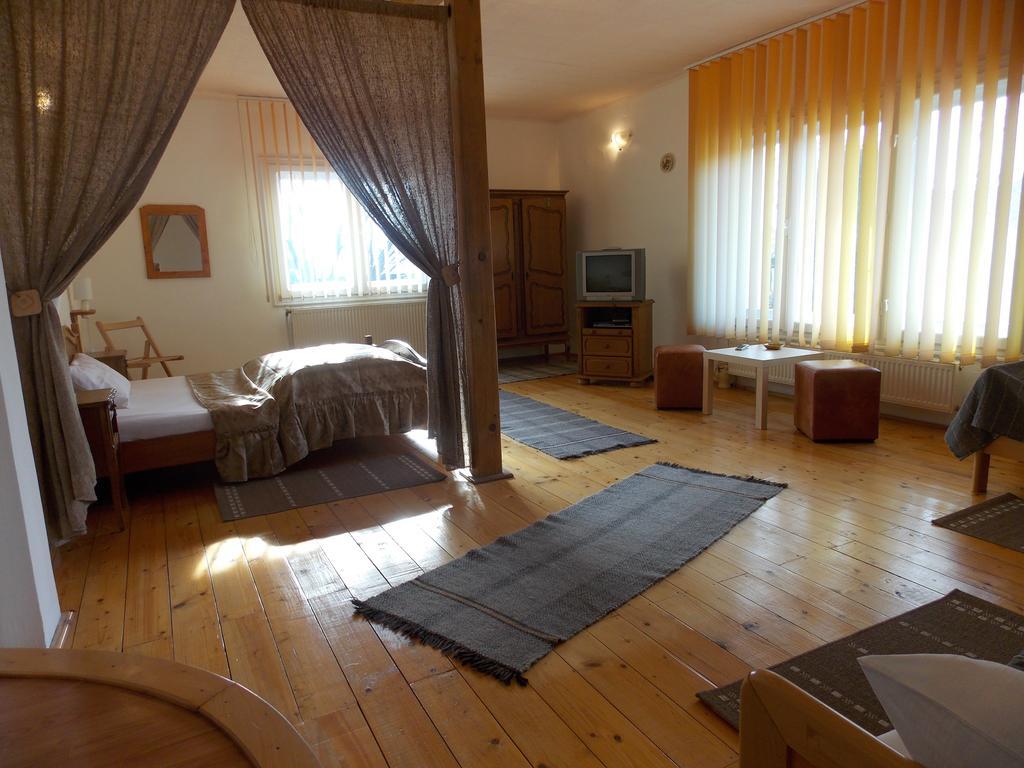 Casa Fortyogo Tîrgu Secuiesc Pokój zdjęcie