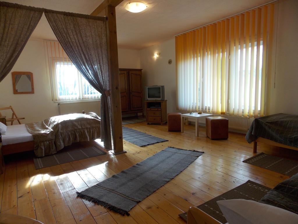 Casa Fortyogo Tîrgu Secuiesc Pokój zdjęcie