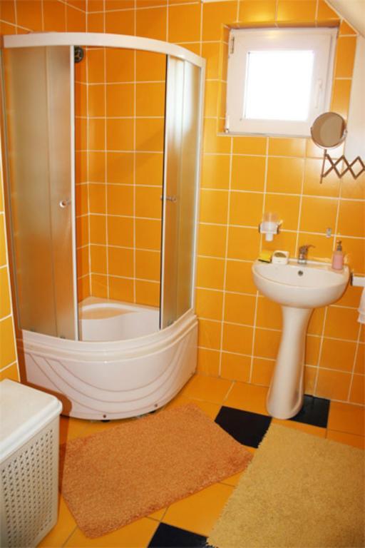 Casa Fortyogo Tîrgu Secuiesc Zewnętrze zdjęcie