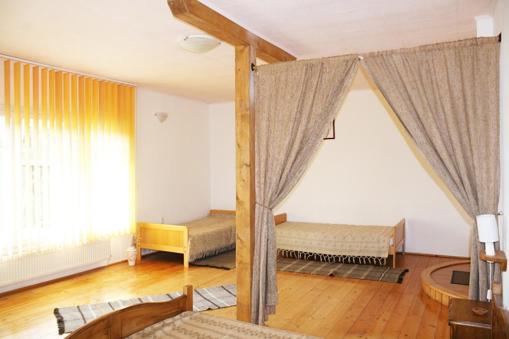 Casa Fortyogo Tîrgu Secuiesc Pokój zdjęcie